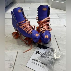 Moxie beach bunny, size 6